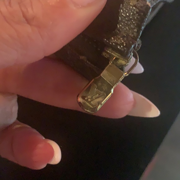 Louis Vuitton Makeup Case - Picture 3 of 6